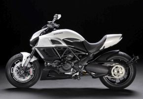 Ducati Diavel (2011.)