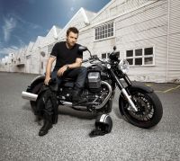 Ewan McGregor & Moto Guzzi