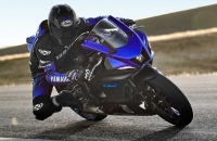 Nova Yamaha R7 je MT-07 u trkaem kombinezonu