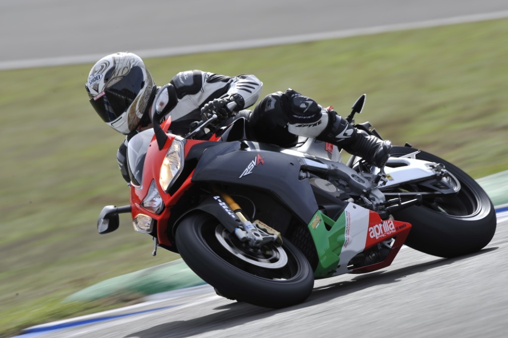  Motogalerija Aprilia RSV4 APRC SE (2011.)