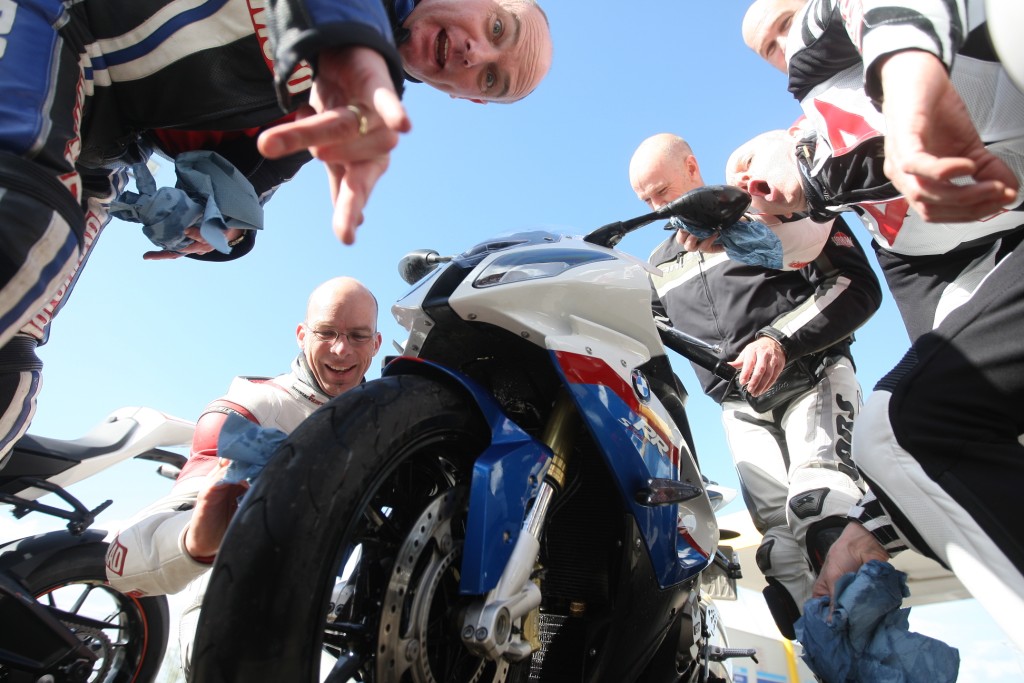  Motogalerija Klasa supersport 1000 - cesta