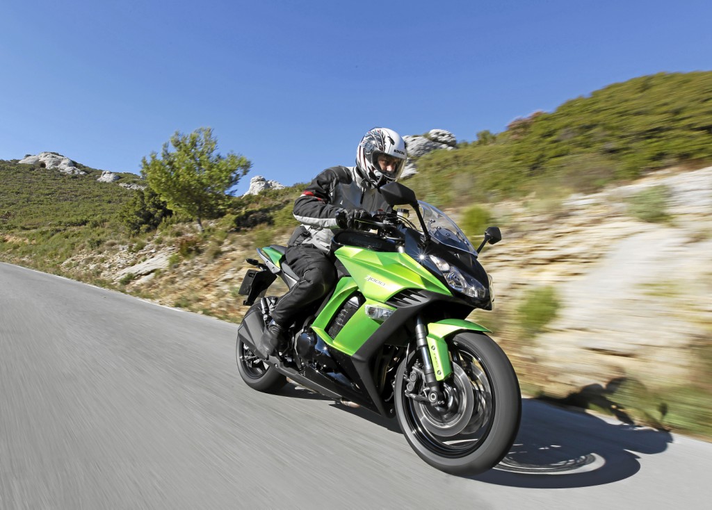  Motogalerija Usporedni test - Kawasaki Z 1000 SX, Triumph Sprint GT, Yamaha FZ1 Fazer