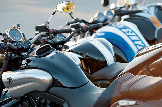 Oble linije mame da sjednete na ove motocikle. No, njihov karakter nije tako pitom, smiren i privlačan Oble linije mame da sjednete na ove motocikle. No, njihov karakter nije tako pitom, smiren i privlačan